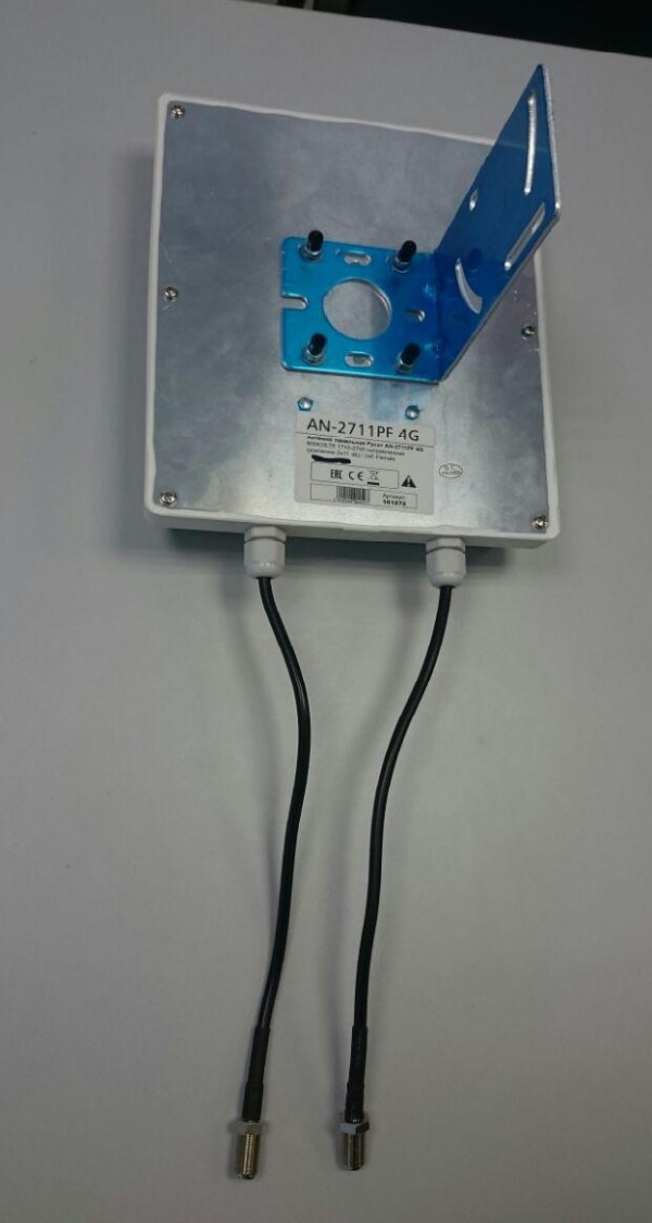 Широкополосная 2G/3G/4G MIMO антенна усилением 11 дБ AN-2711PF 4G 1710/2700; Разъем-F-female Fiesta