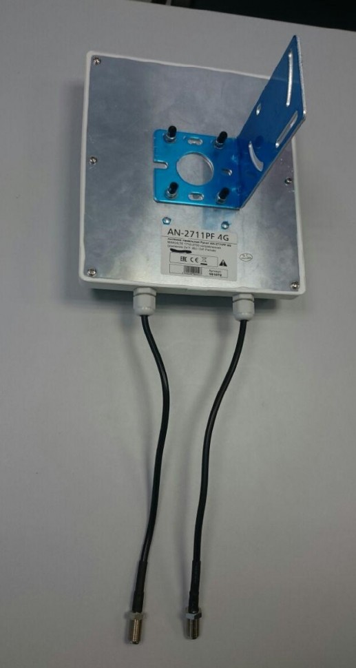 Широкополосная 2G/3G/4G MIMO антенна усилением 11 дБ AN-2711PF 4G 1710/2700; Разъем-F-female Fiesta